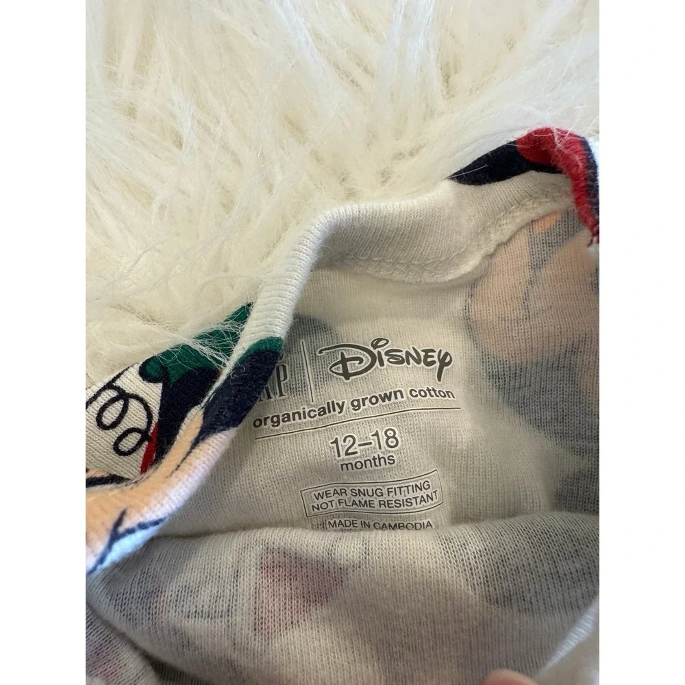 Gap Disney Mickey Christmas pajama set size 12-18m